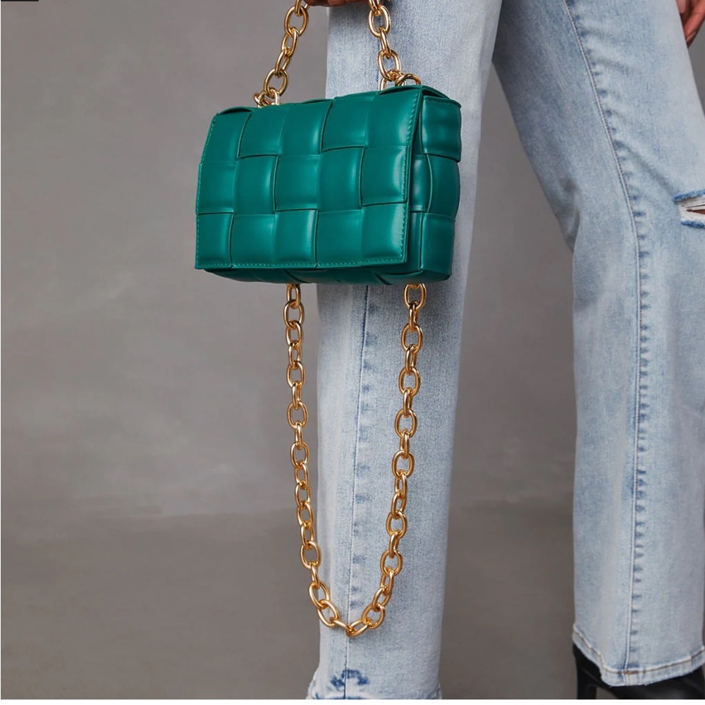 Desire Padded Woven Chain Handbag Green - Picture 4 of 11